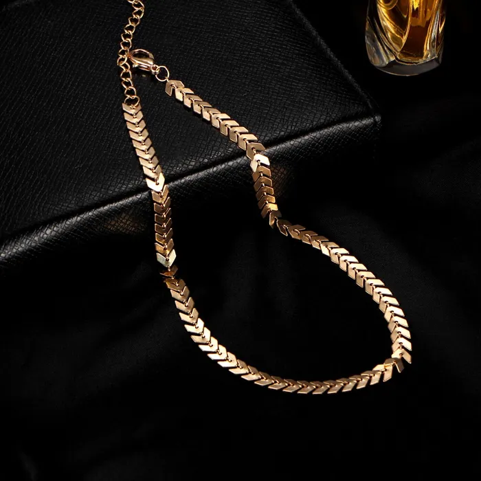 Female Sex Toys Shhhep Necklace choker Gold finish in Leaves design