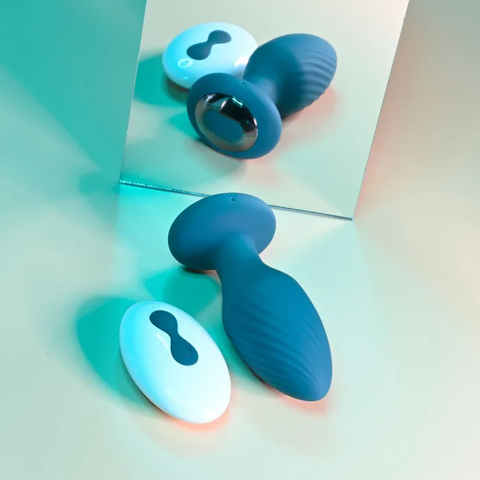 ShhhWndsr Anal Playboy Pleasure SPINNING TAIL TEASER Vibrating Anal Plug Teal Blue ShhhWndsr Anal Playboy Pleasure SPINNING TAIL TEASER Vibrating Anal Plug Teal Blue