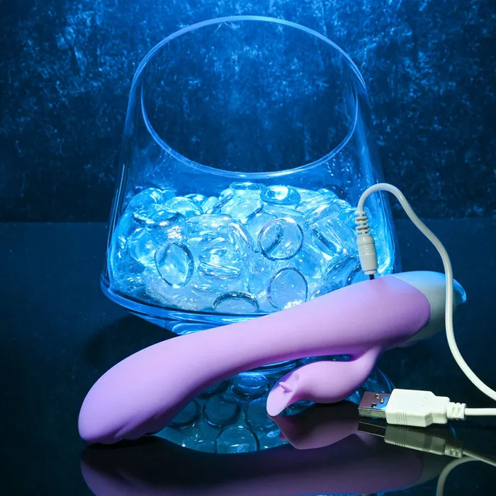 ShhhWndsr Vibrators Evolved PLEASING PETAL Lilac 197 cm USB Rechargeable Rabbit Vibrator ShhhWndsr Vibrators Evolved PLEASING PETAL Lilac 197 cm USB Rechargeable Rabbit Vibrator